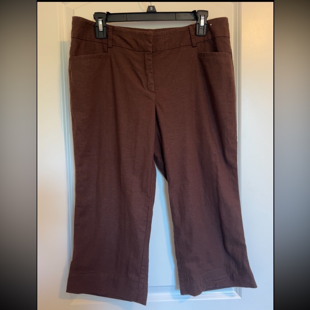 New York and Company Brown Cropped linen Pants
